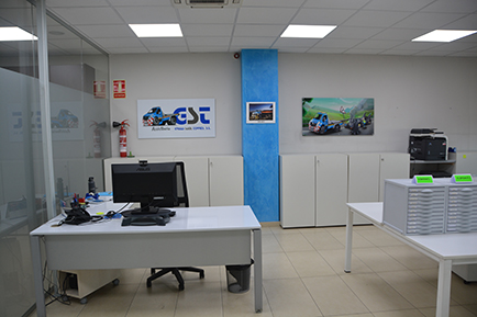 Interior oficinas Grúas Saúl Torres